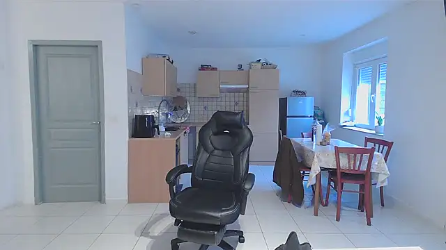 Snapshot of serena__vedette chatting on January 28, 2025, 3:25 pm serena vedette online show from January 28, 2025, 3:25 pm