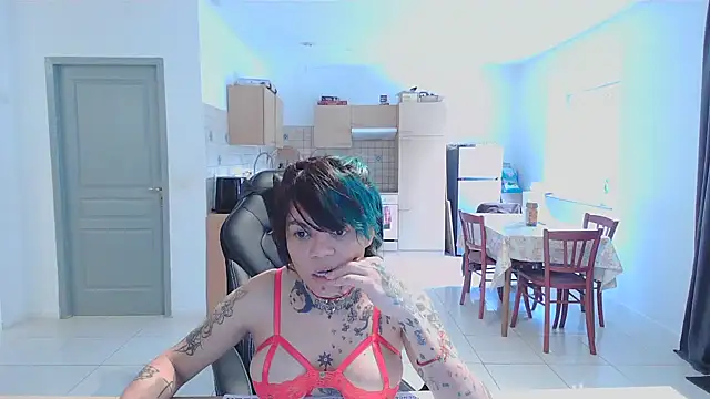 Snapshot of serena__vedette chatting on January 29, 2025, 2:21 pm serena vedette online show from January 29, 2025, 2:21 pm