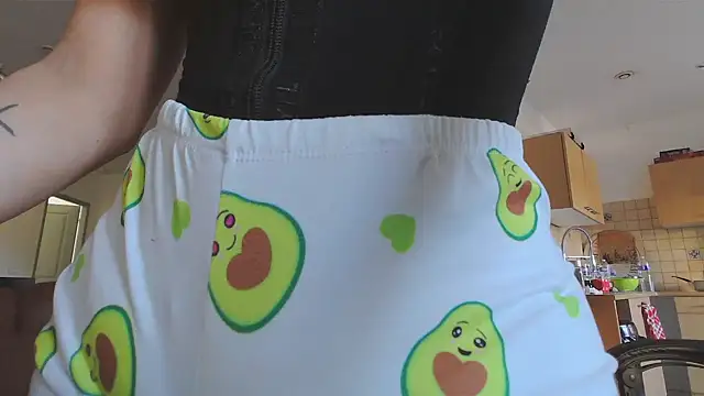 Snapshot of serena__vedette chatting on February 1, 2025, 12:58 pm serena vedette online show from February 1, 2025, 12:58 pm