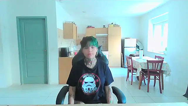 Snapshot of serena__vedette chatting on February 7, 2025, 11:45 am serena vedette online show from February 7, 2025, 11:45 am