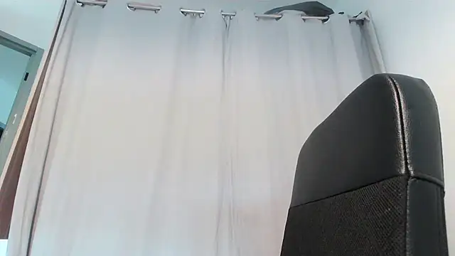 Snapshot of serena__vedette chatting on September 8, 2025, 3:44 pm serena vedette online show from September 8, 2025, 3:44 pm