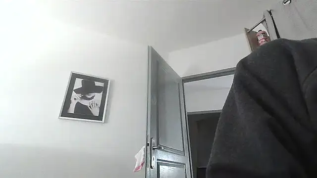 Snapshot of serena__vedette chatting on October 30, 2025, 1:34 pm serena vedette online show from October 30, 2025, 1:34 pm