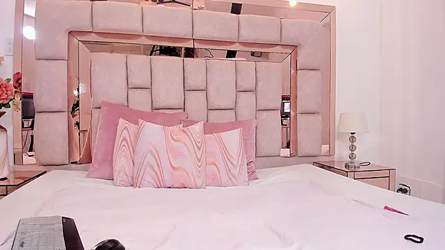 taliarussel online show from January 22, 2025, 10:05 pm