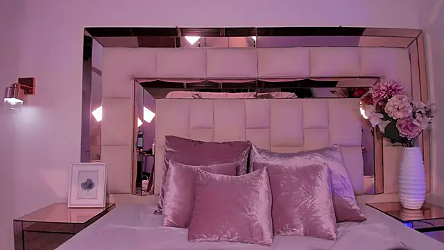 taliarussel online show from March 21, 2025, 10:06 pm