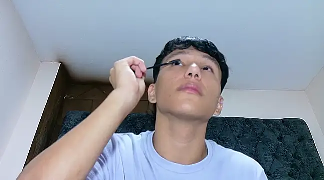 Snapshot of MarckPassion chatting on March 13, 2025, 1:07 pm MarckPassion online show from March 13, 2025, 1:07 pm