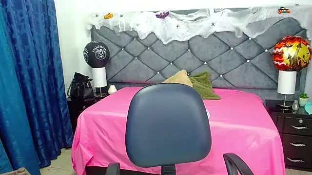 Snapshot of victoria_adams07 chatting on October 23, 2025, 8:07 pm victoria adams07 online show from October 23, 2025, 8:07 pm