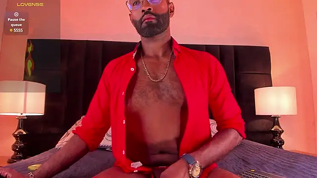 Snapshot of Simon_Basset chatting on January 29, 2025, 2:51 am Simon Basset online show from January 29, 2025, 2:51 am