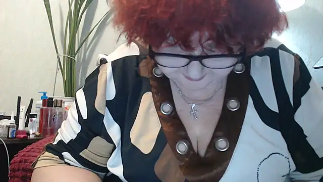Snapshot of DeniseeRosea chatting on March 31, 2026, 12:01 am DeniseeRosea online show from March 31, 2026, 12:01 am