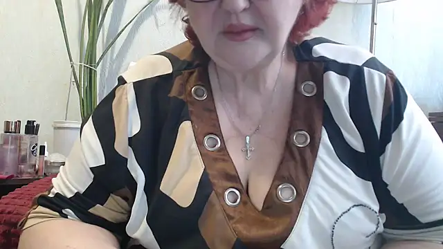 Snapshot of DeniseeRosea chatting on April 13, 2026, 7:47 am DeniseeRosea online show from April 13, 2026, 7:47 am