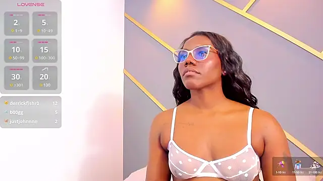 Alaia Colins online show from March 21, 2025, 10:28 am