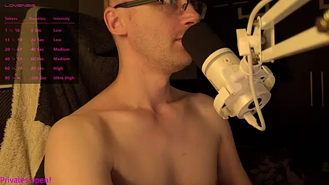 Moonsire1 online show from July 23, 2026, 7:12 pm