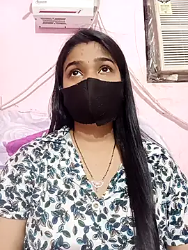 Snapshot of Simran-001 chatting on September 13, 2025, 6:18 pm Simran-001 online show from September 13, 2025, 6:18 pm