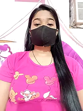 Snapshot of Simran-001 chatting on September 28, 2025, 6:24 pm Simran-001 online show from September 28, 2025, 6:24 pm