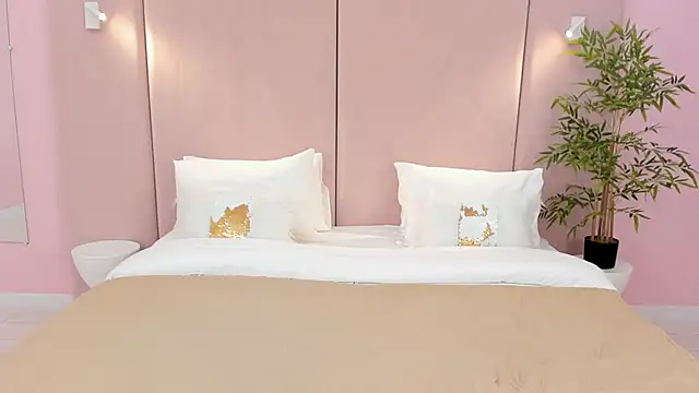 Snapshot of SandraTucker chatting on January 22, 2025, 5:05 am SandraTucker online show from January 22, 2025, 5:05 am