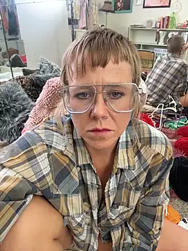 I am babydoll online show from March 6, 2026, 10:01 am