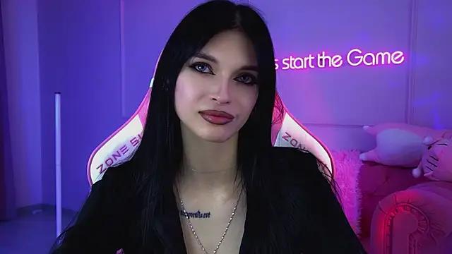 Snapshot of BeverlyMost chatting on April 29, 2026, 6:36 pm BeverlyMost online show from April 29, 2026, 6:36 pm