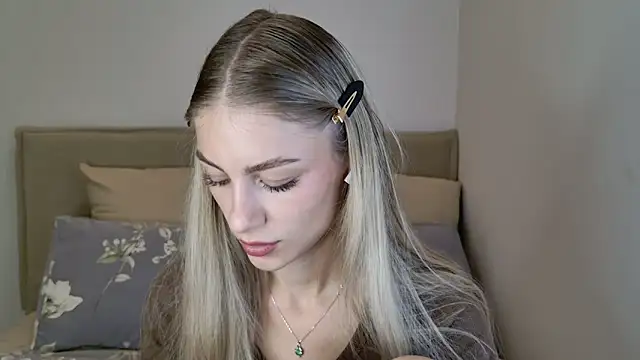 GabriellaOlsen online show from October 14, 2025, 11:44 am