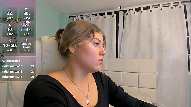 alaia greyy online show from February 6, 2025, 5:19 pm