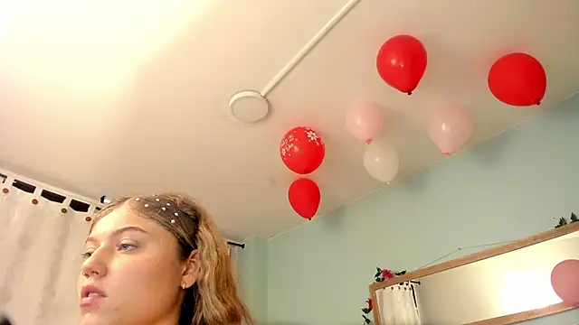 alaia greyy online show from February 15, 2025, 6:01 pm