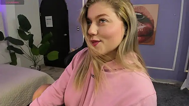 alaia greyy online show from November 20, 2025, 1:22 pm