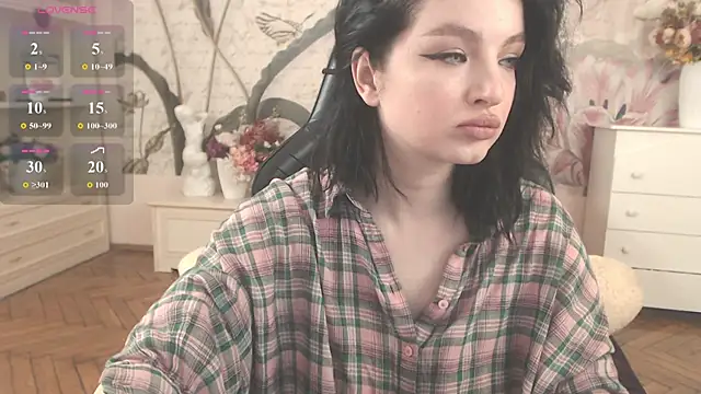 BritneyBarker online show from March 20, 2026, 4:39 am