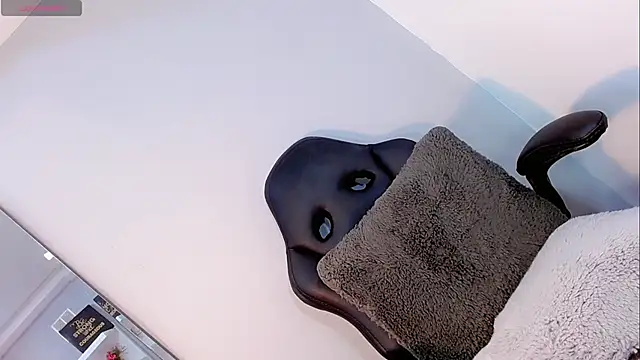 CamiiGarcia online show from March 10, 2025, 2:26 pm