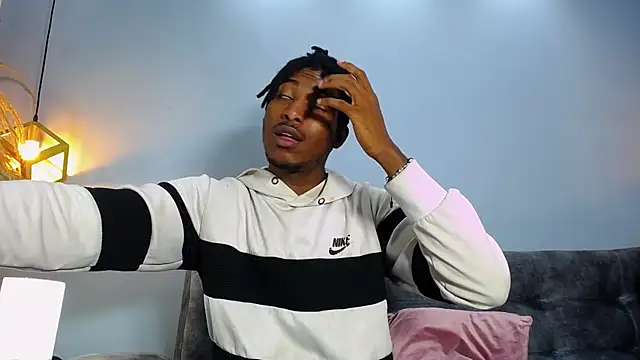 Snapshot of xxxhotbbc chatting on March 13, 2025, 12:35 pm xxxhotbbc online show from March 13, 2025, 12:35 pm