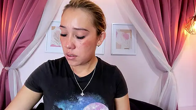 Lannajansen online show from May 14, 2026, 1:40 pm