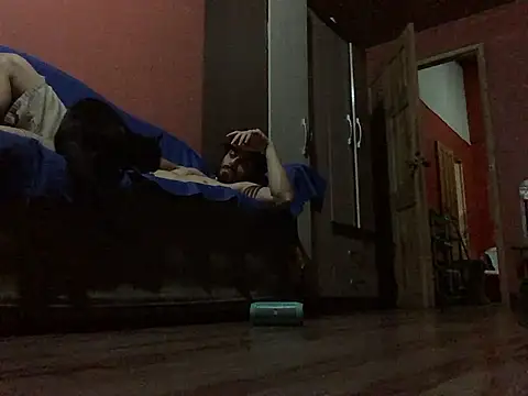 Snapshot of Nooneisthis chatting on February 8, 2025, 5:18 am Nooneisthis online show from February 8, 2025, 5:18 am