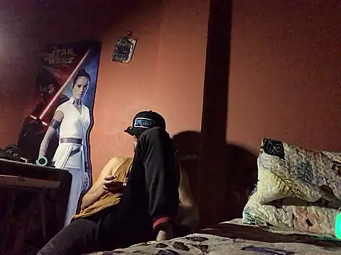 Snapshot of Nooneisthis chatting on February 15, 2025, 1:10 am Nooneisthis online show from February 15, 2025, 1:10 am