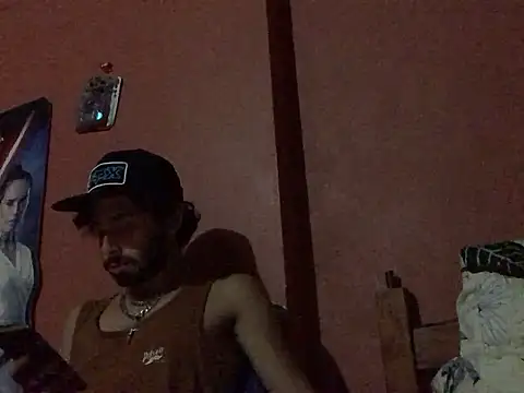 Snapshot of Nooneisthis chatting on February 15, 2025, 4:47 am Nooneisthis online show from February 15, 2025, 4:47 am