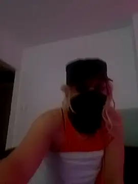 Snapshot of sandrahoeslut chatting on February 13, 2025, 12:13 am sandrahoeslut online show from February 13, 2025, 12:13 am