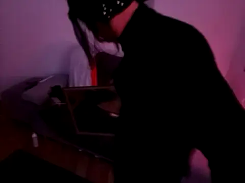 Snapshot of sandrahoeslut chatting on March 12, 2025, 5:46 am sandrahoeslut online show from March 12, 2025, 5:46 am