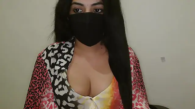 Snapshot of Reddy_Trisha chatting on March 10, 2026, 11:43 pm Reddy Trisha online show from March 10, 2026, 11:43 pm