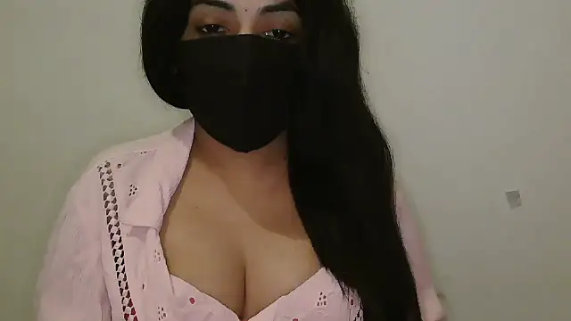 Snapshot of Reddy_Trisha chatting on March 11, 2026, 10:16 pm Reddy Trisha online show from March 11, 2026, 10:16 pm