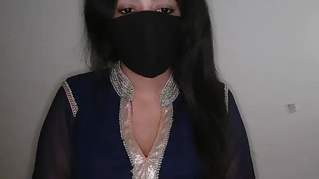 Snapshot of Reddy_Trisha chatting on April 7, 2026, 10:09 pm Reddy Trisha online show from April 7, 2026, 10:09 pm