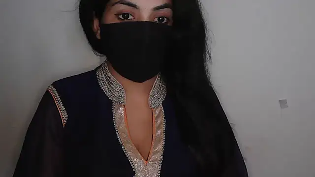 Snapshot of Reddy_Trisha chatting on April 9, 2026, 4:45 am Reddy Trisha online show from April 9, 2026, 4:45 am