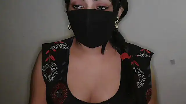 Snapshot of Reddy_Trisha chatting on April 11, 2026, 10:03 pm Reddy Trisha online show from April 11, 2026, 10:03 pm