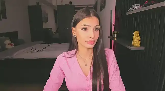 Snapshot of HelenShawn chatting on February 4, 2025, 8:59 pm HelenShawn online show from February 4, 2025, 8:59 pm