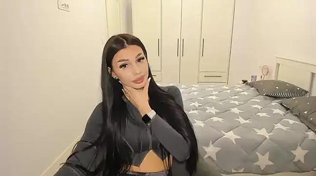 Snapshot of HelenShawn chatting on February 22, 2025, 1:22 am HelenShawn online show from February 22, 2025, 1:22 am