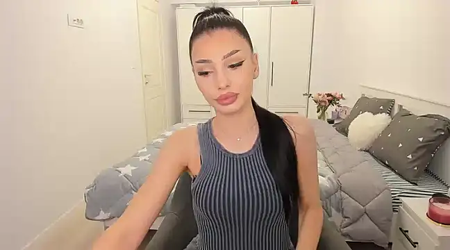 Snapshot of HelenShawn chatting on March 13, 2025, 7:31 am HelenShawn online show from March 13, 2025, 7:31 am