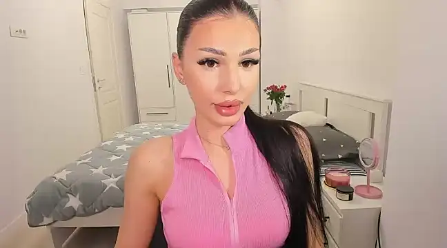 Snapshot of HelenShawn chatting on March 20, 2025, 8:40 pm HelenShawn online show from March 20, 2025, 8:40 pm