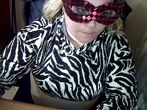 topina8 online show from March 10, 2025, 1:21 pm