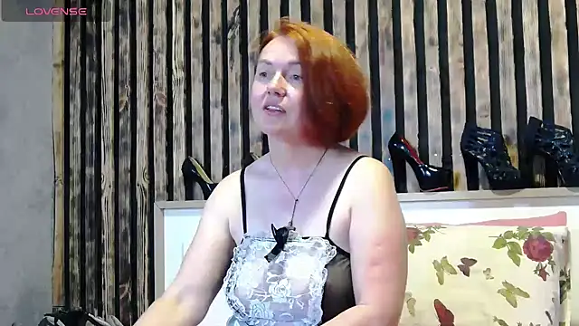 Alis Lovi online show from May 18, 2026, 10:43 am