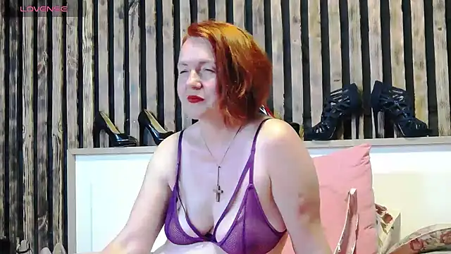 Alis Lovi online show from May 24, 2026, 9:47 am