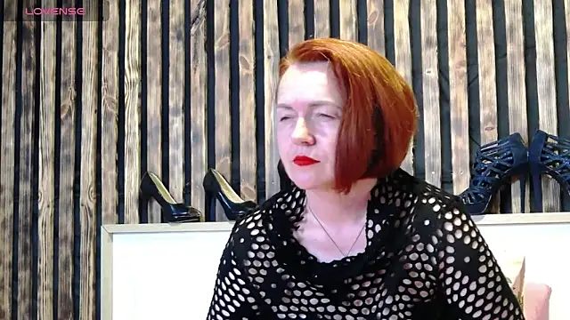 Alis Lovi online show from May 30, 2026, 6:05 pm