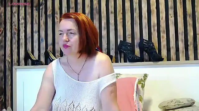 Snapshot of Alis_Lovi chatting on June 23, 2026, 10:13 am Alis Lovi online show from June 23, 2026, 10:13 am