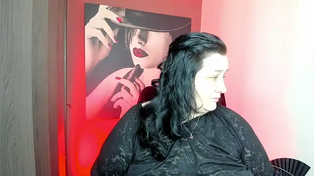 Snapshot of QueenOfHaze chatting on July 22, 2026, 11:02 am QueenOfHaze online show from July 22, 2026, 11:02 am