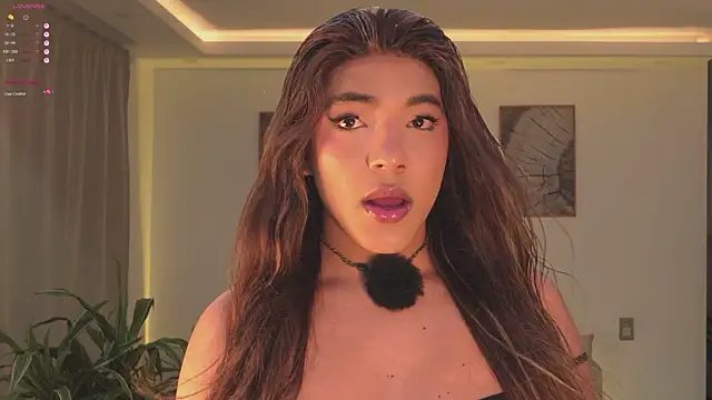 cinnamon crisss online show from April 18, 2026, 11:27 pm