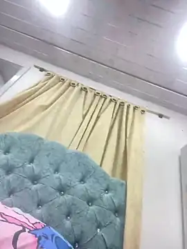 Girl milk7 online show from March 21, 2025, 5:43 am